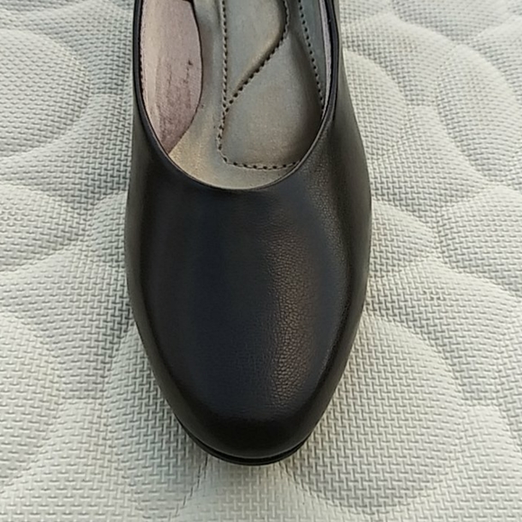 Soft Style by Hush Puppies "ANGEL PUMP II" - Picture 8 of 13